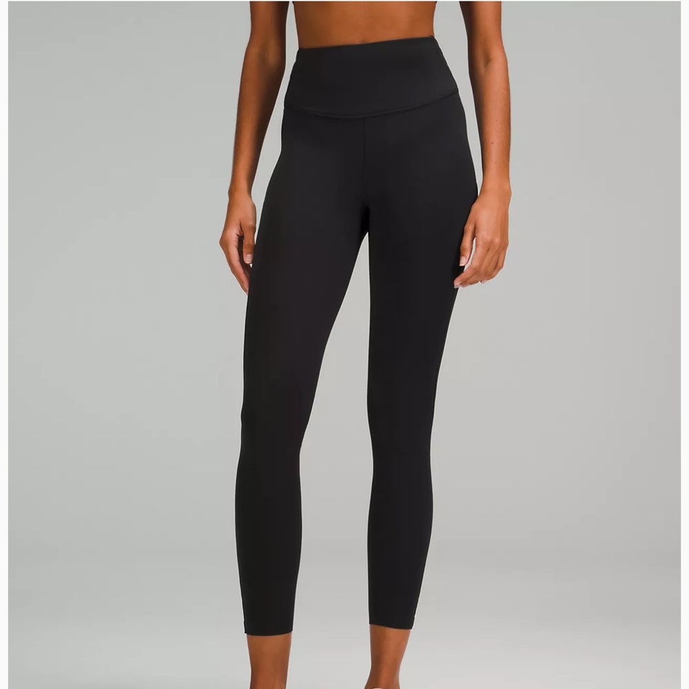 Lululemon Base Pace Tight 25” size 8